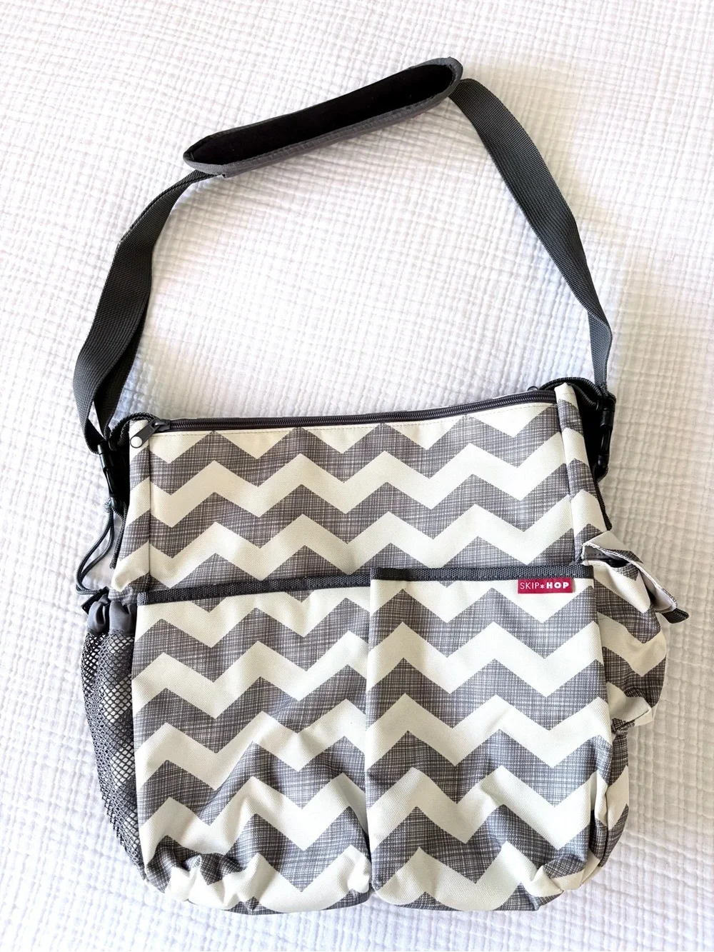 Skip Hop Chevron Gray & White Crossbody Diaper Bag with Changing Mat
